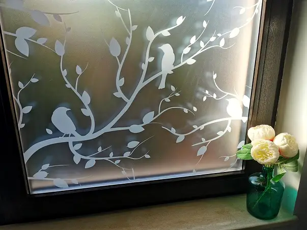 folie geam pasari pe crengi folina 88051