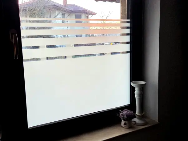 folie geam sablare alba pet transparent cu dungi