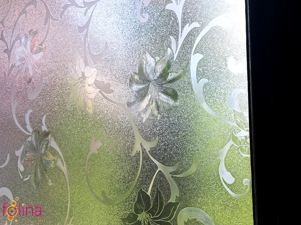 folie geam sablare cu model floral clasic translucid