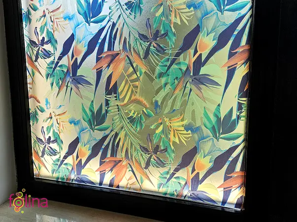 folie geam sablare cu model plante exotice