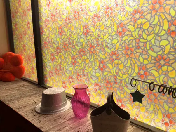 folie geam vitraliu galben