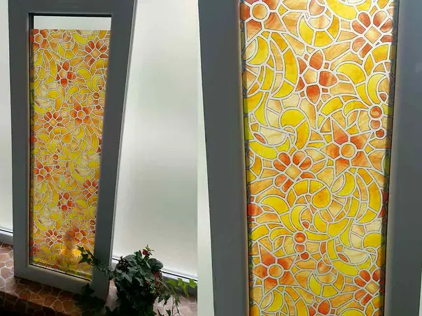 folie geam vitraliu galben autoadeziva