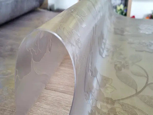 folie protectie blat transparenta cu model trandafiri