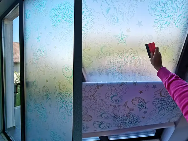 folie sablare geam corali turcoaz si bej