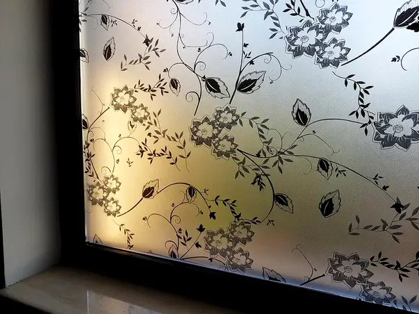 folie sablare model floral negru maris