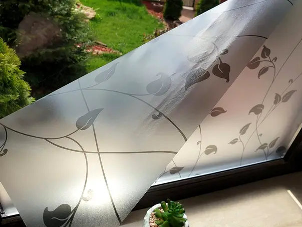 folie sablare model negru maia