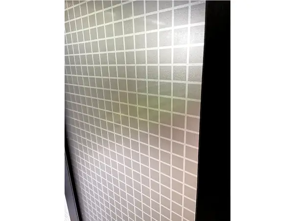 folie sablare sticla cu model patrate gri