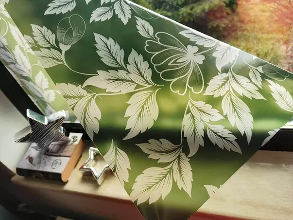 folie sablare verde cu model floral