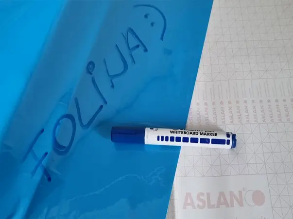 folie tabla scolara de scris cu marker aslan blue whiteboard