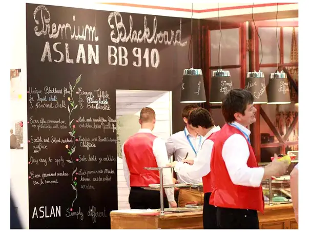 folie tabla scolara neagra premium