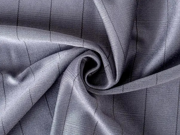 laveta din microfibra carbon perfecta pentru suprafetele din sticla s2