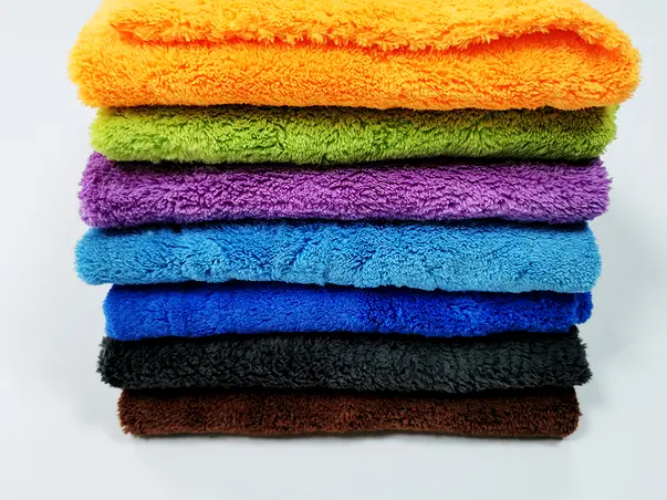 laveta din microfibra stergere uscare praf 2