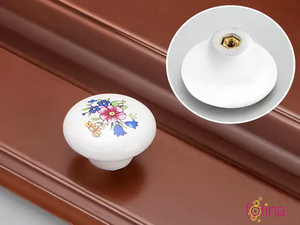 maner mobila buton alb cu flori