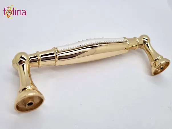 maner mobila elegant auriu cu model argintiu