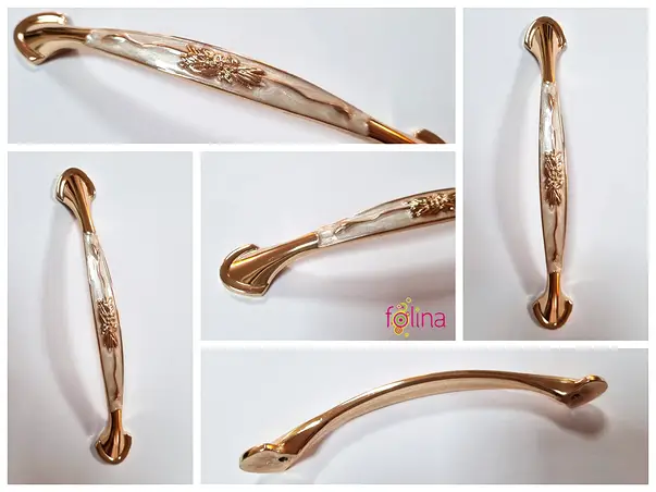 maner mobilier auriu cu model elegant