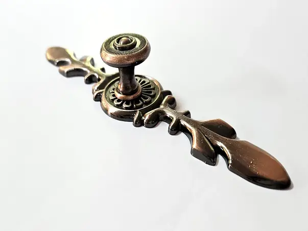 manere mobila antichizate