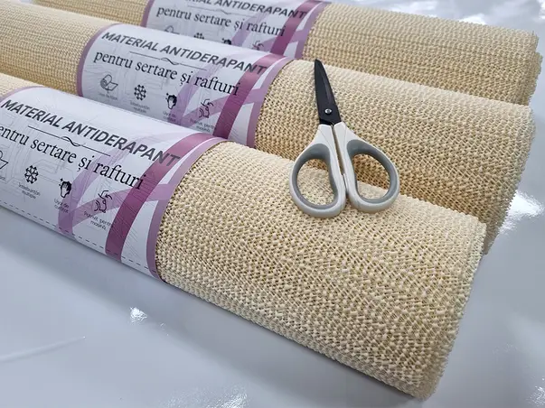material antiderapant crem pentru sertare si rafturi6 7