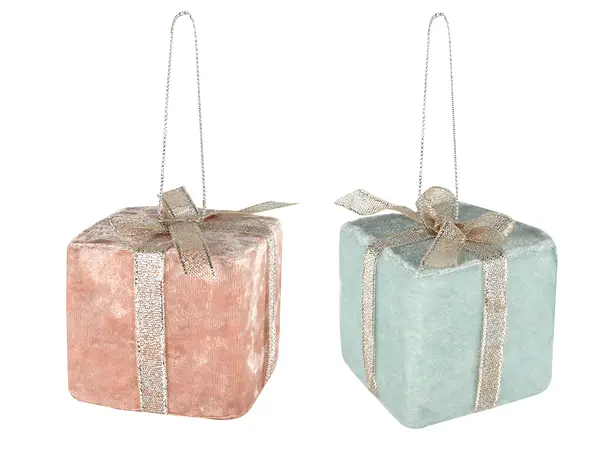 ornament brad cutie cadou