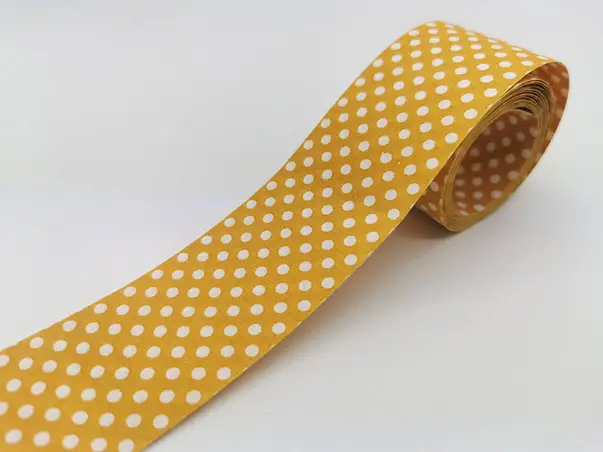 panglica decorativa folina galbena cu buline 4 cm 10 metri