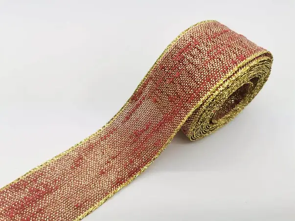 panglica decorativa visinie cu detalii aurii 4 cm 10 m