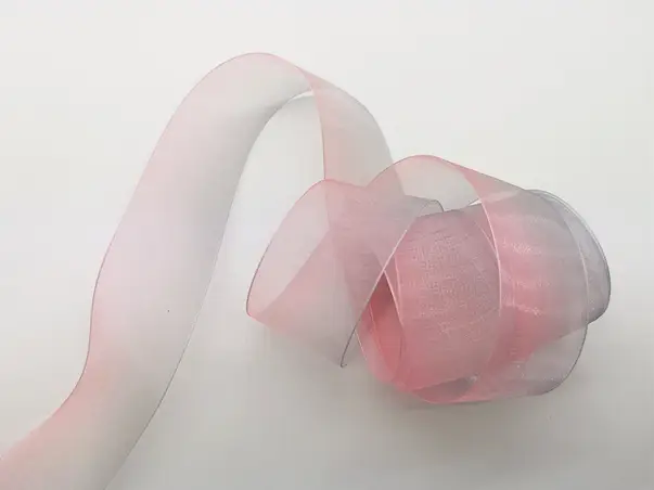 panglica organza roz pal in degrade 4 cm 10 metri