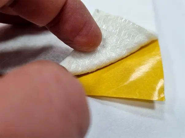 pasla de 3mm autoadeziva alb 3