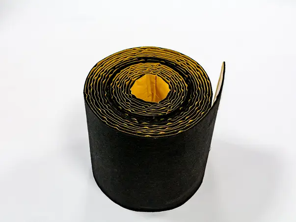 pasla de 3mm autoadeziva neagra1