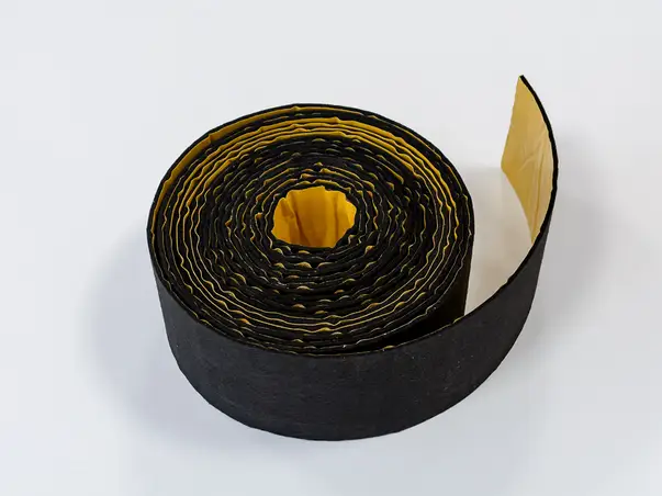 pasla de 3mm autoadeziva neagra3