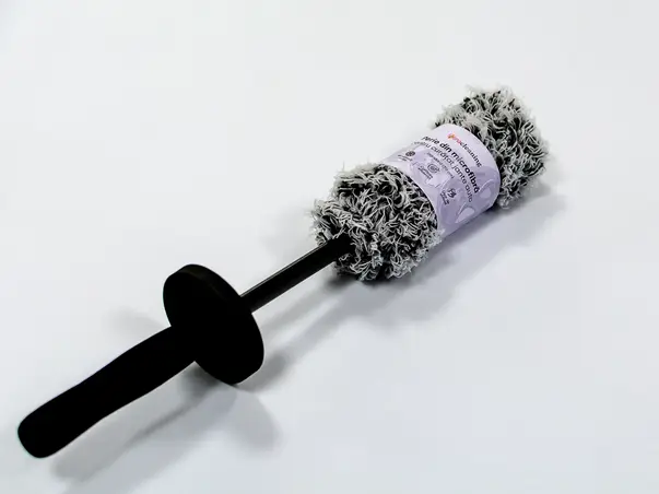 perie din microfibra pentru curatarea jantelor auto 4