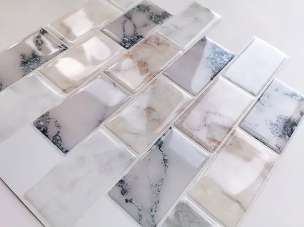 placi autoadezive marmura pastel smart tiles
