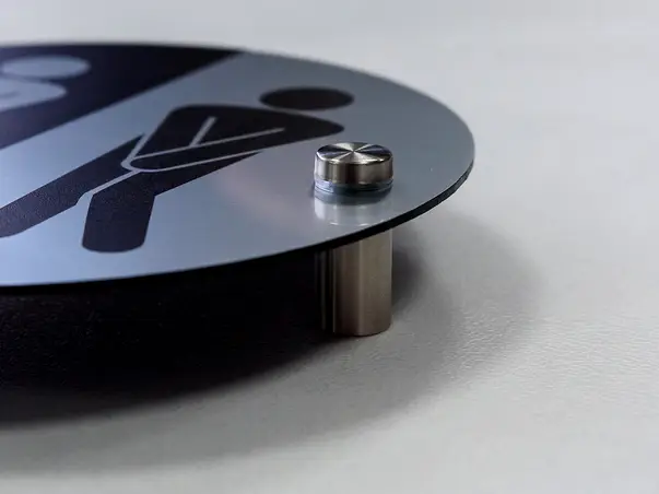 placu a indicatoare pentru toaleta din bond dimensiune 15x15 cm 2