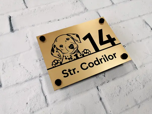 placuta adresa model caine dalmatian din bond argintiu sau auriu s0