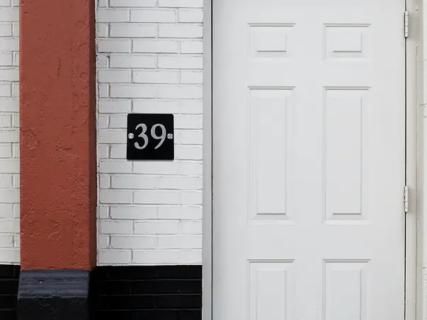 placuta adresa model cu cifre patrat v3