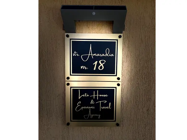 placuta adresa model modern din bond argintiu sau auriu s10 pp2075