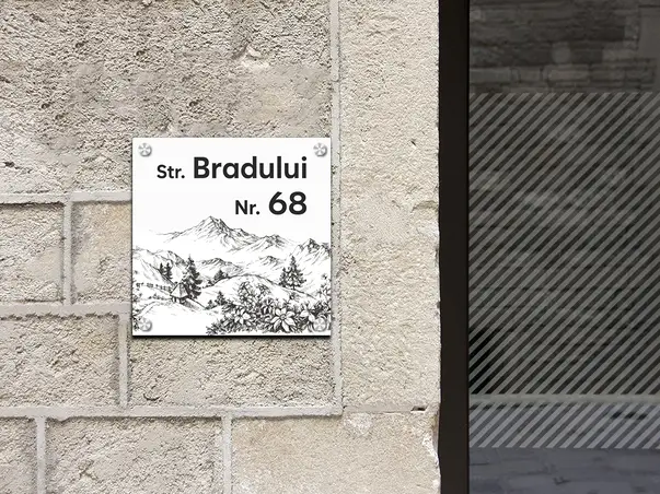 placuta cu numar si adresa model printat uv colorata model casuta acril alb s02