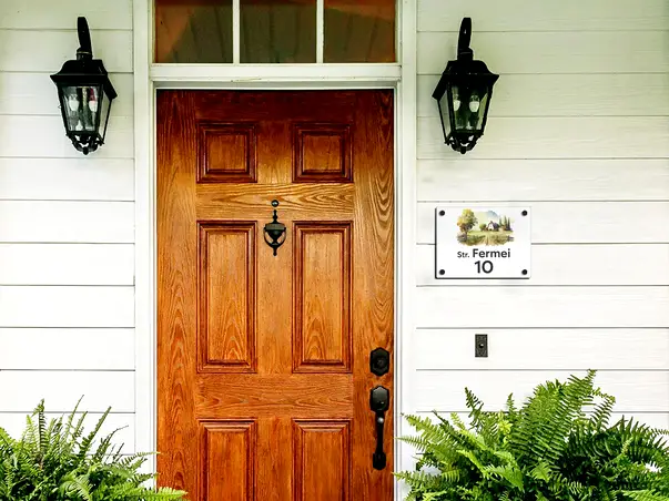 placuta cu numar si adresa model printat uv colorata model casuta acril alb s03