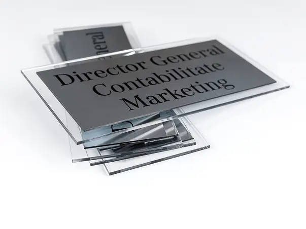 placuta personalizata cu logo sau text pe suport plexiglass si dibond gravat 012