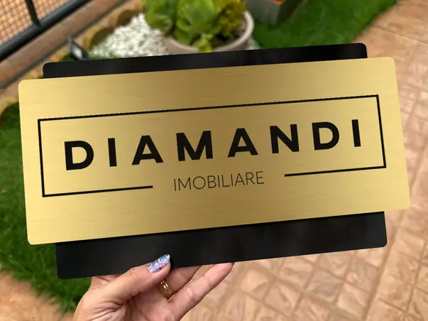 placuta personalizata doua straturi pentru birouri spatii comerciale firme institutii s06