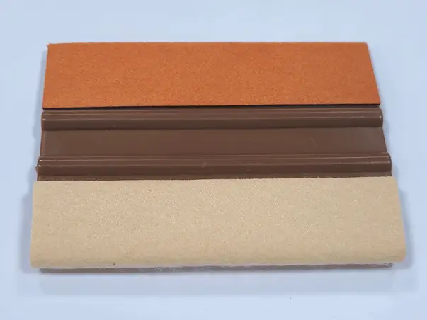 racleta cu cap pasla si piele 1