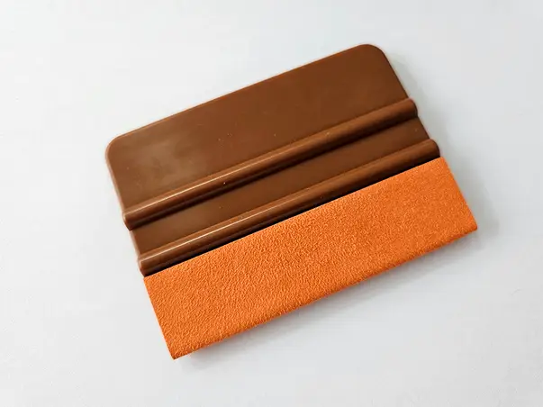 racleta din piele intoarsa pentru aplicare folie autocolant 1