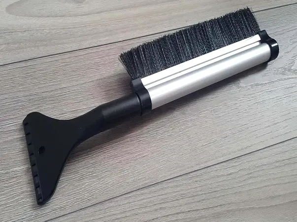 racleta gheata cu perie