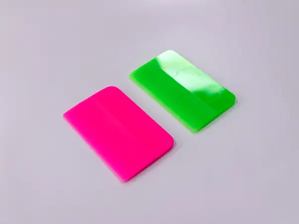 racleta profesionala din tpu roz pentru colantarea auto sau a altor suprafe e 2