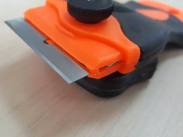 razuitor metalic ergonomic