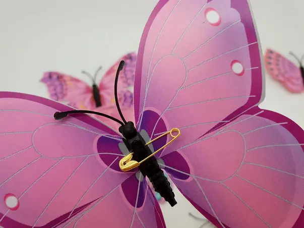 set 12 fluturi 3d roz