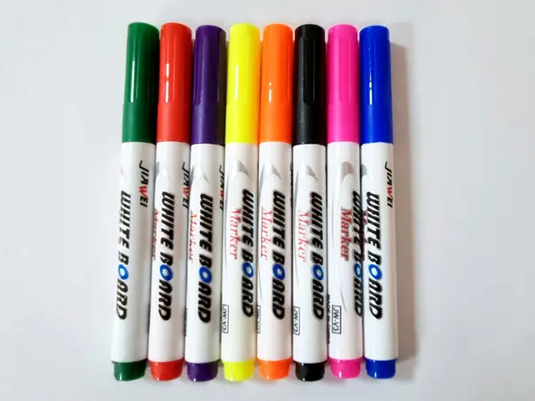 set 8 markere colorate pentru tabla whiteboard