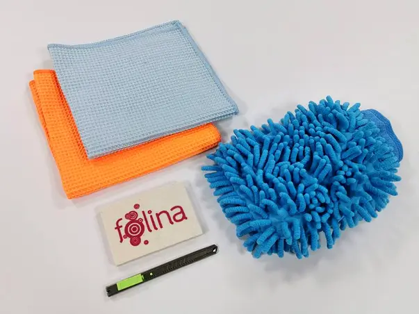 set accesorii aplicare autocolant mobila