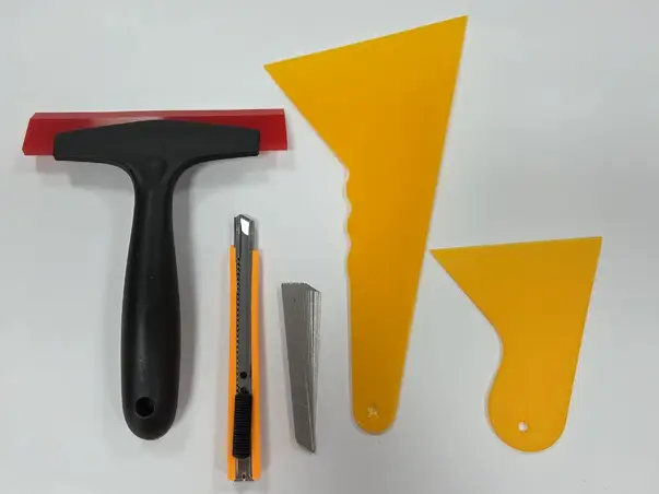 set aplicare folie geam raclete cutter