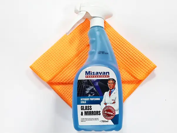 set de curatare geamuri si suprafete sticla laveta microfibra si solutie 44