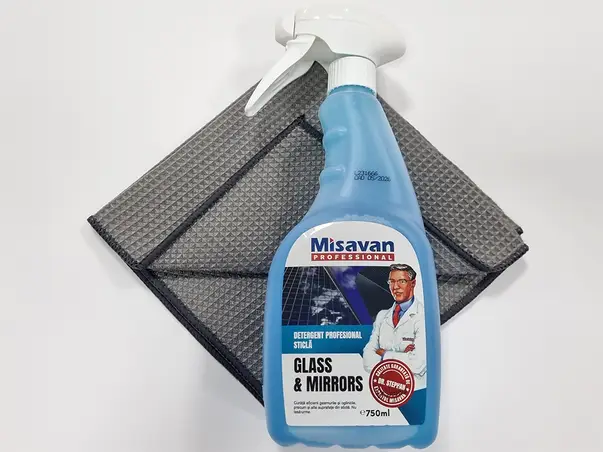 set de curatare geamuri si suprafete sticla laveta microfibra si solutie 44