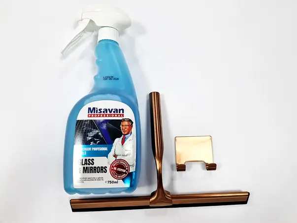 set din racleta cu cap din cauciuc si solutie geamuri 1